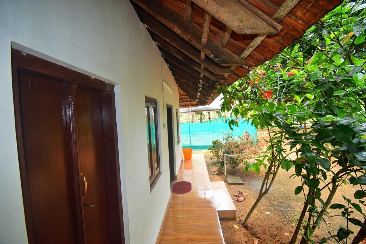 קולאם Munroe Inn Homestay מראה חיצוני תמונה